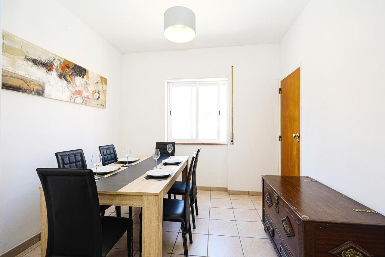 B63 - Corner Street Historic Center Apartment In Lagos Zewnętrze zdjęcie